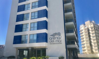 Apartamento en torre nueva con servicios. Vista al Mar