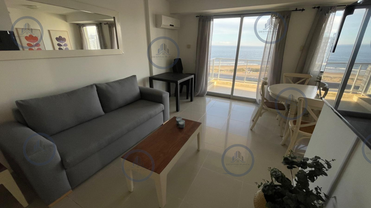 Apartamento en Alquiler Anual Torre con Servicios. 2 Dormitorios con Vista al Mar — fotografía 3