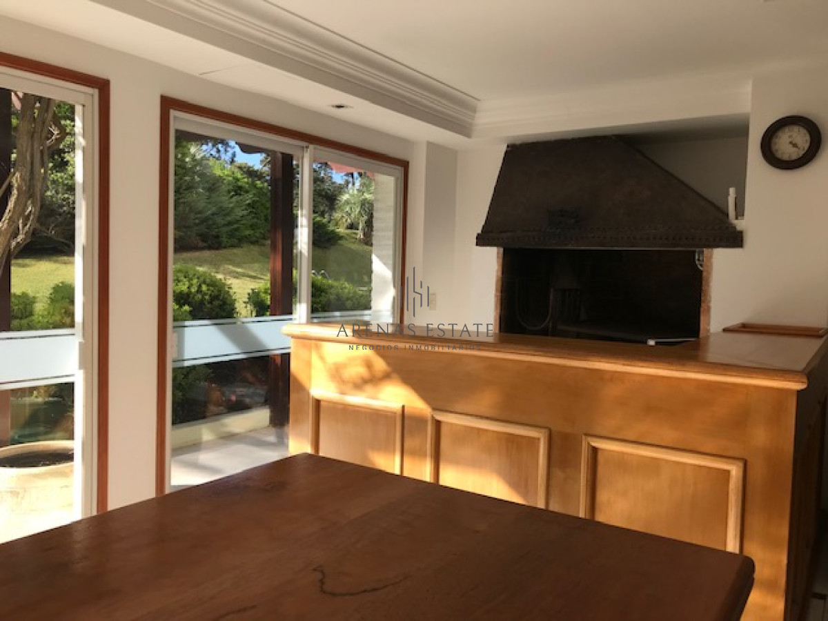 Apartamento ID.672 - Impecable apartamento en San Rafael, frente a Playa Brava. 4 Suites