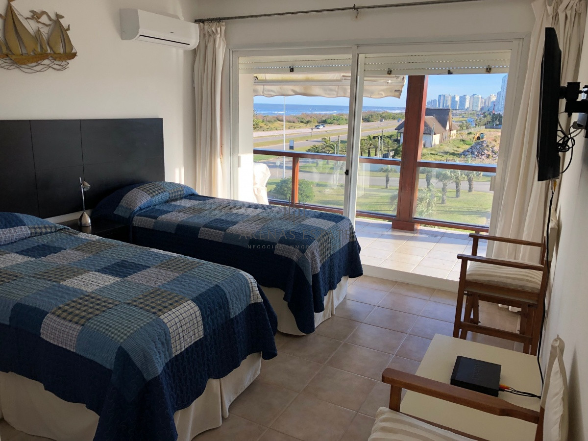 Apartamento ID.672 - Impecable apartamento en San Rafael, frente a Playa Brava. 4 Suites