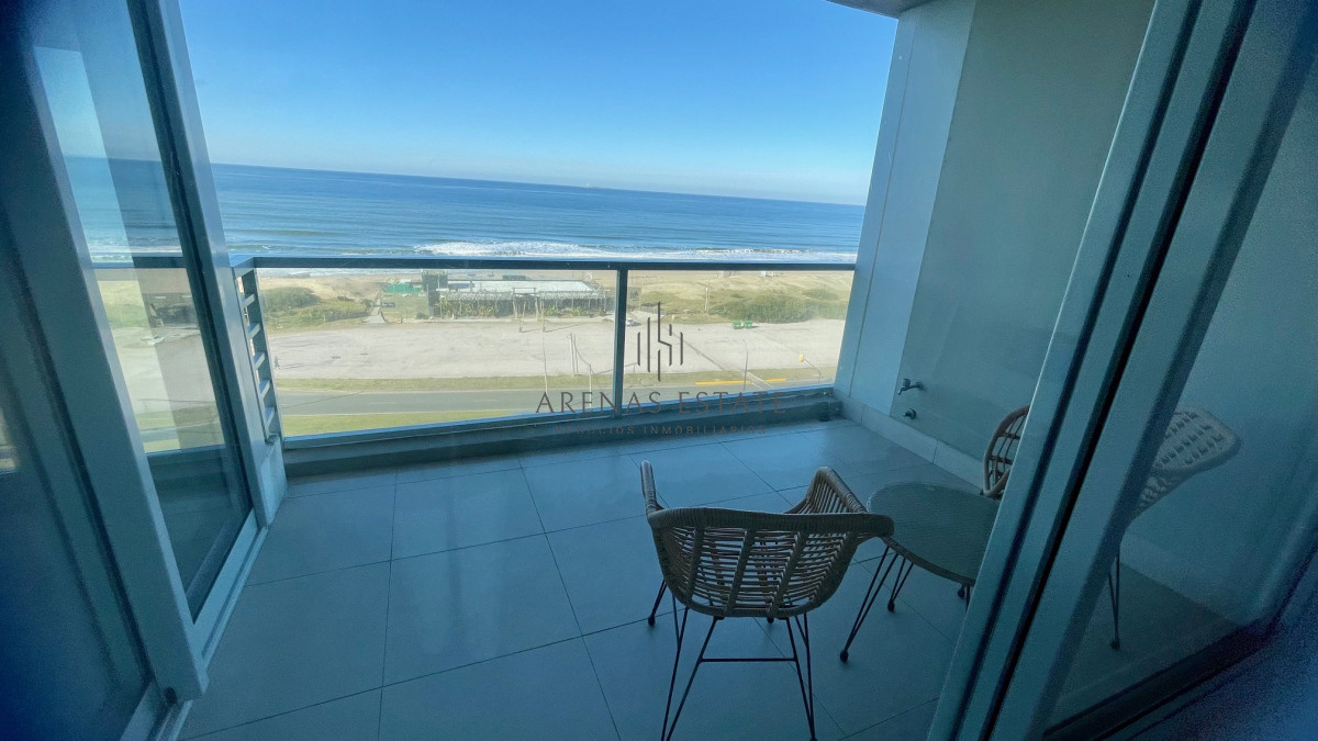 Apartamento ID.673 - Apartamento en venta frente a Playa Brava