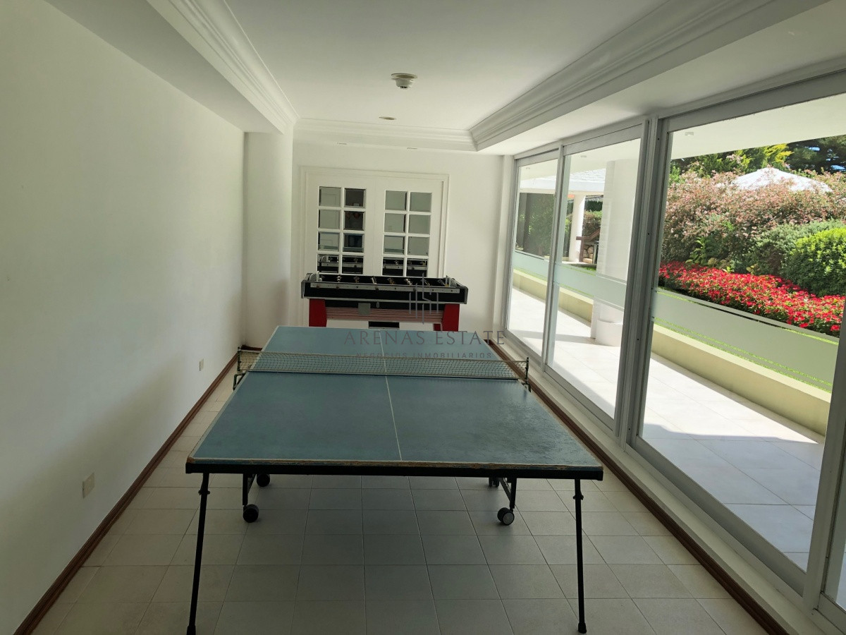 Apartamento ID.672 - Impecable apartamento en San Rafael, frente a Playa Brava. 4 Suites