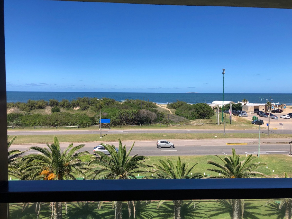 Apartamento ID.672 - Impecable apartamento en San Rafael, frente a Playa Brava. 4 Suites