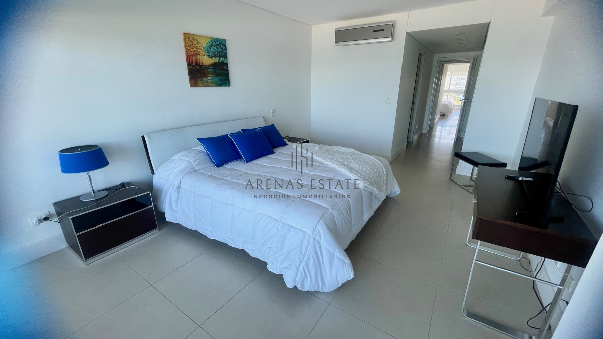Apartamento ID.673 - Apartamento en venta frente a Playa Brava