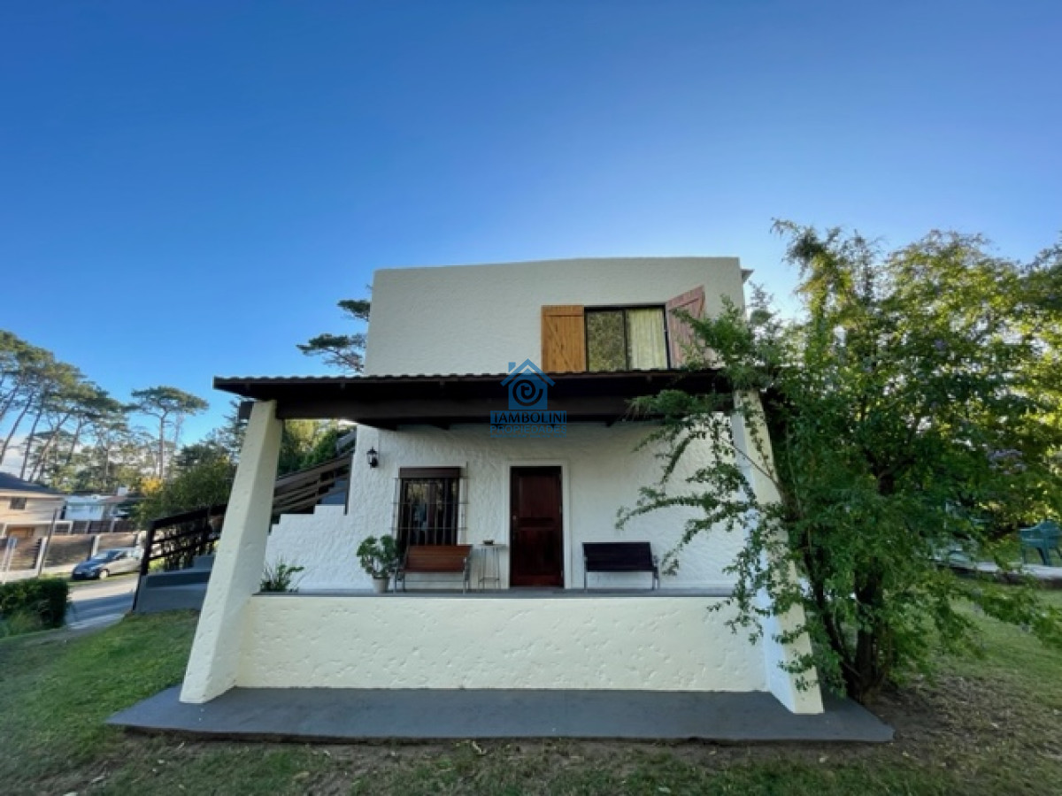 Casa ID.286 - Casa en venta. Pinares. Ideal para todo el año