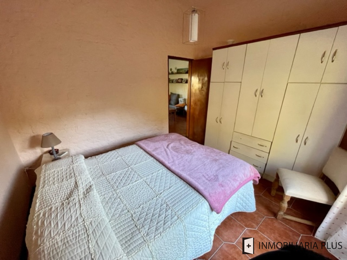 Casa ID.849 - Venta de Casa con 703 m2 Terreno con 2 Dormitorios 2 Baños en Pinares C849