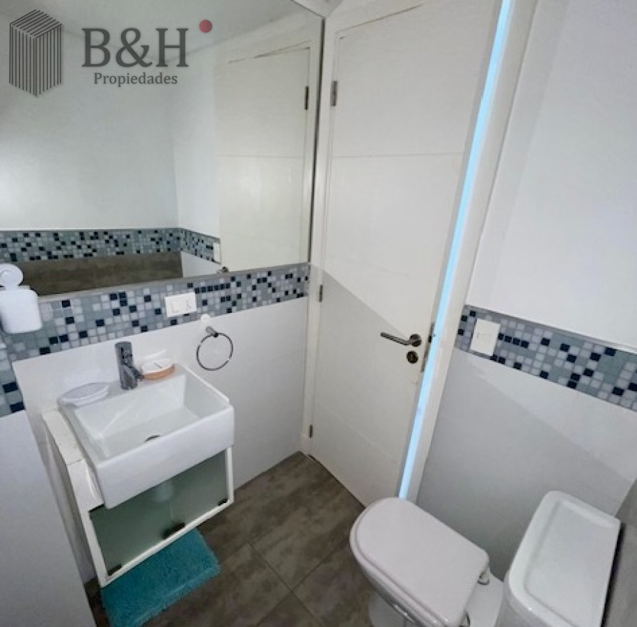 Apartamento ID.6984 - Apartamento en Alquiler Anual   Torre Nueva con Servicios. Vista al Mar