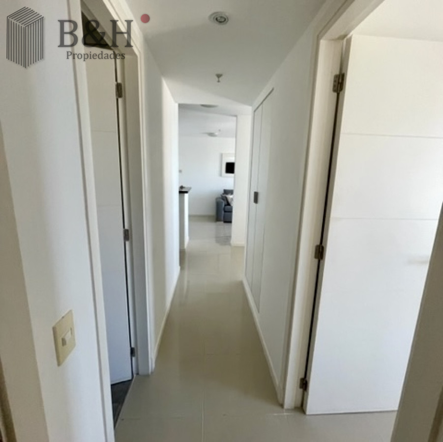 Apartamento ID.6984 - Apartamento en Alquiler Anual   Torre Nueva con Servicios. Vista al Mar
