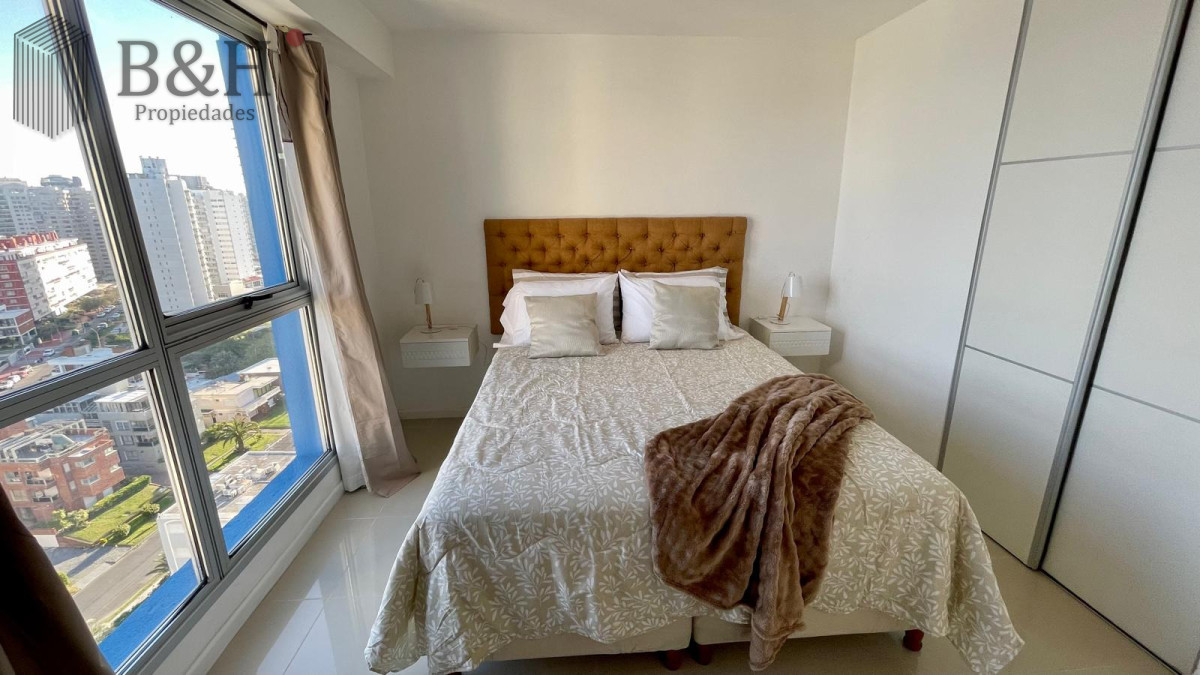 Apartamento ID.6984 - Apartamento en Alquiler Anual   Torre Nueva con Servicios. Vista al Mar