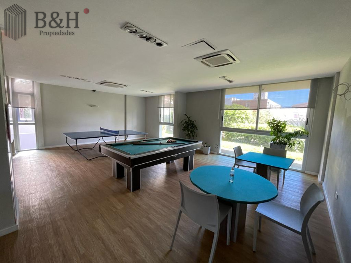Apartamento ID.6984 - Apartamento en Alquiler Anual   Torre Nueva con Servicios. Vista al Mar