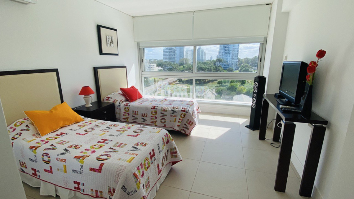 Apartamento ID.196 - Playa Brava Apartamento 2 Dormitorios Primera línea