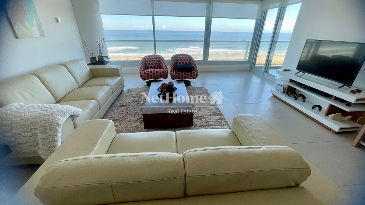 Apartamento ID.196 - Playa Brava Apartamento 2 Dormitorios Primera línea