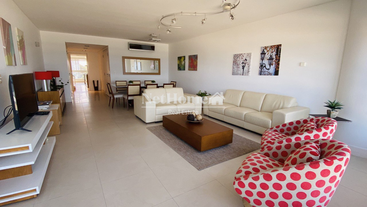 Apartamento ID.196 - Playa Brava Apartamento 2 Dormitorios Primera línea