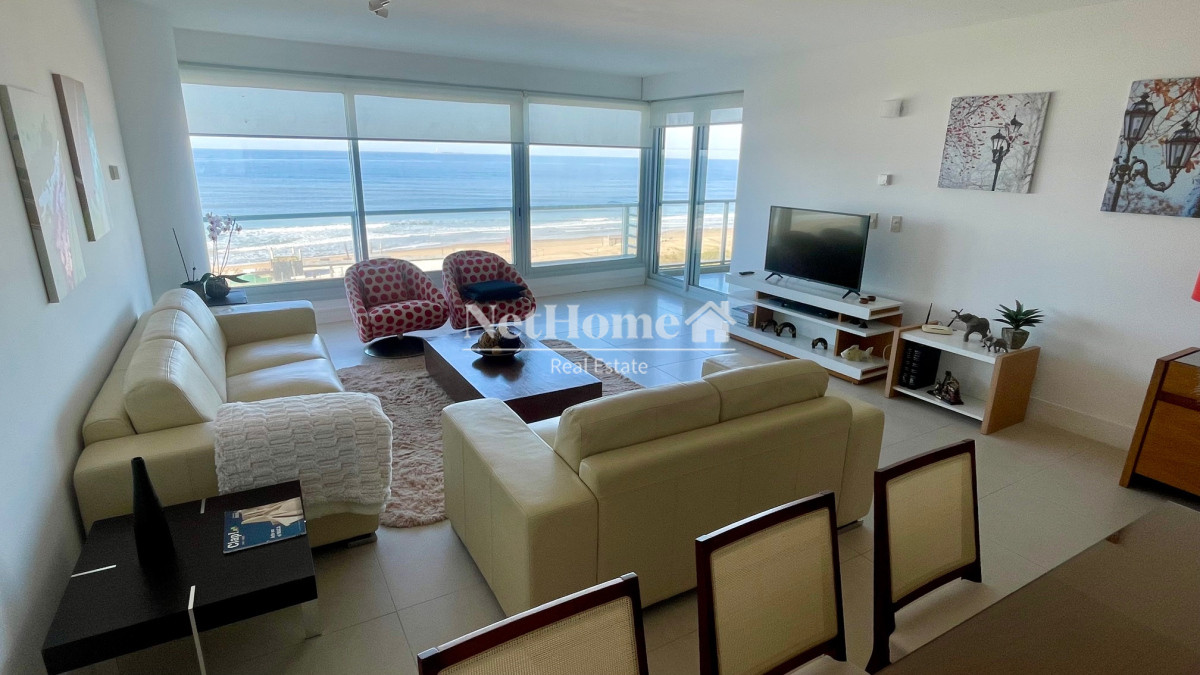 Apartamento ID.196 - Playa Brava Apartamento 2 Dormitorios Primera línea