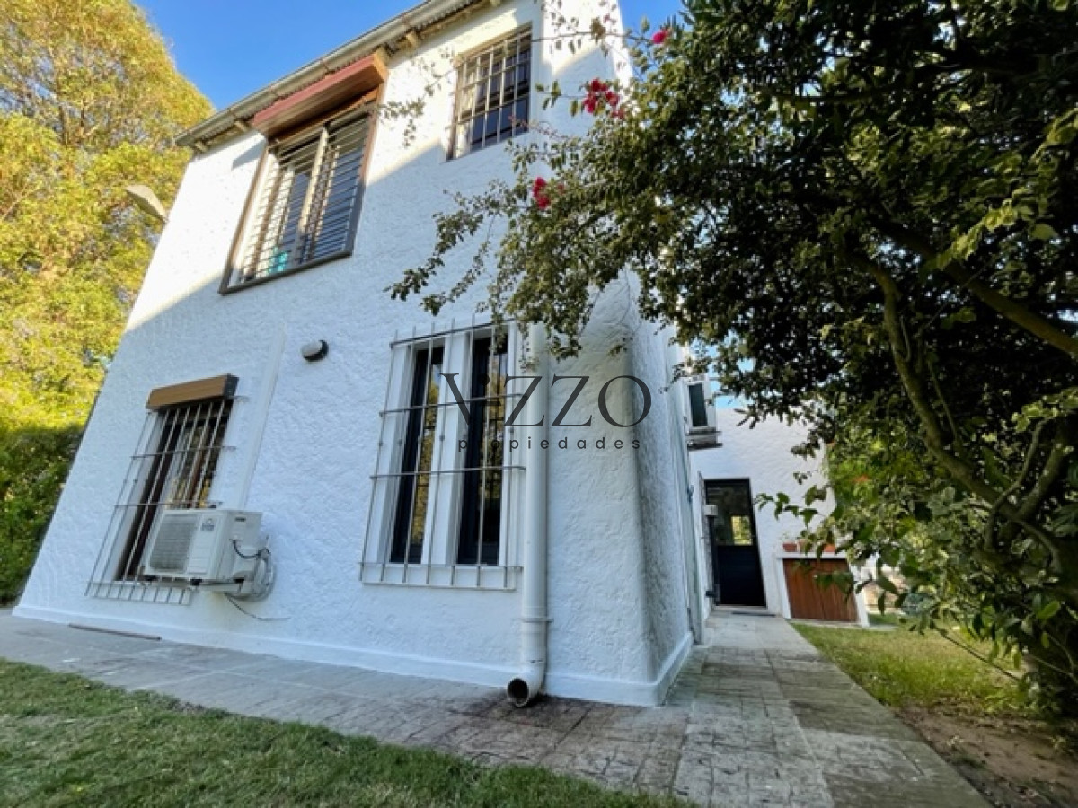 Casa ID.578/Venta-de-Casa-en-Pinares.-Destino-Vivienda-o-Comercio - Venta de Casa en Pinares. Destino Vivienda o Comercio