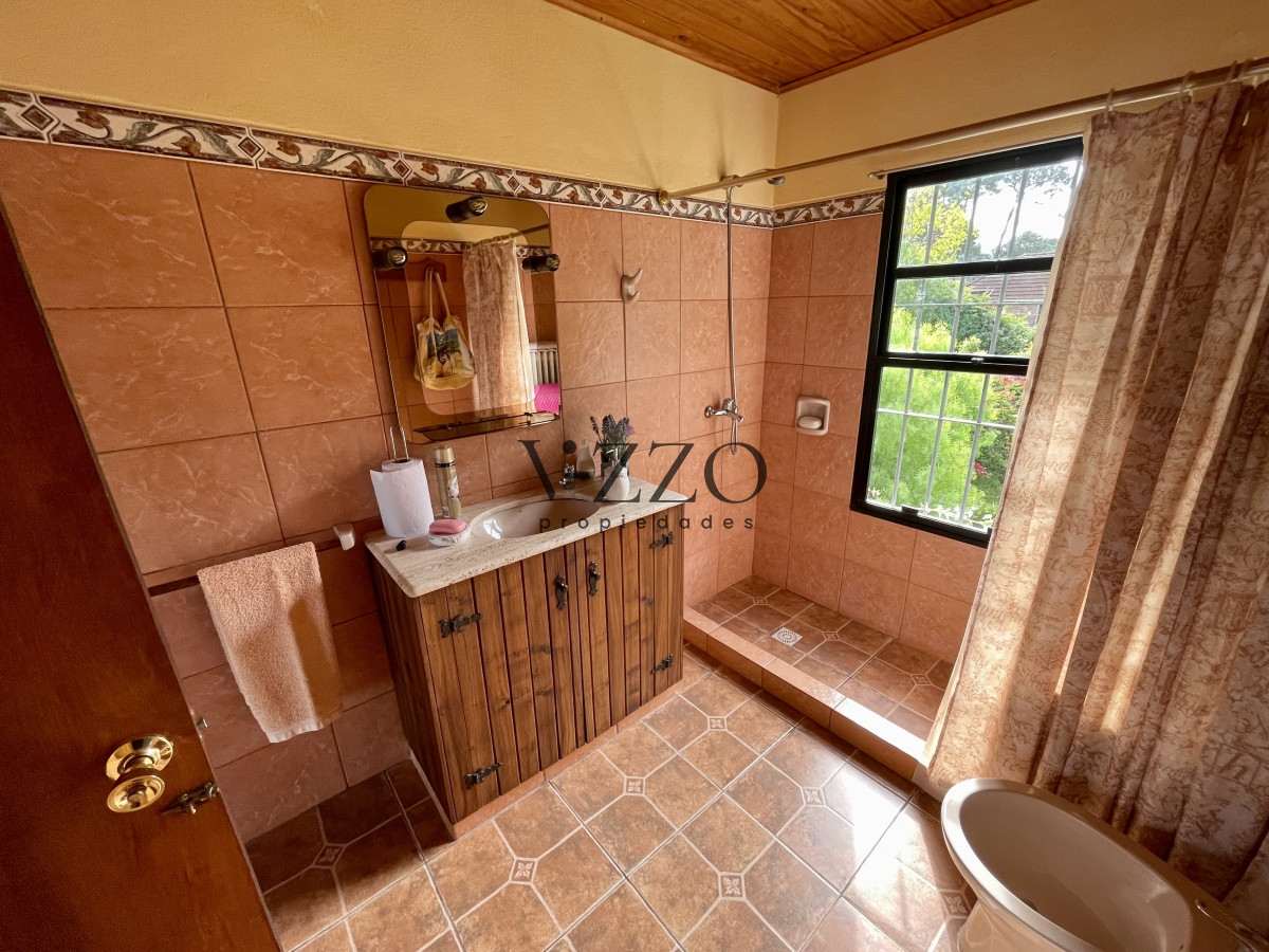 Casa ID.578/Venta-de-Casa-en-Pinares.-Destino-Vivienda-o-Comercio - Venta de Casa en Pinares. Destino Vivienda o Comercio