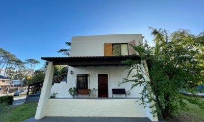 Venta de Casa en Pinares. Destino Vivienda o Comercio