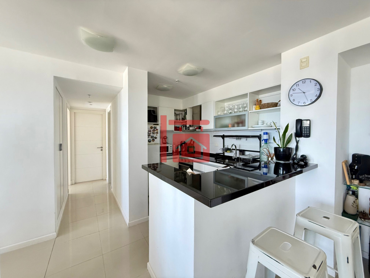 Apartamento ID.564 - Apartamento en Alquiler Anual   Torre Nueva con Servicios. Vista al Mar