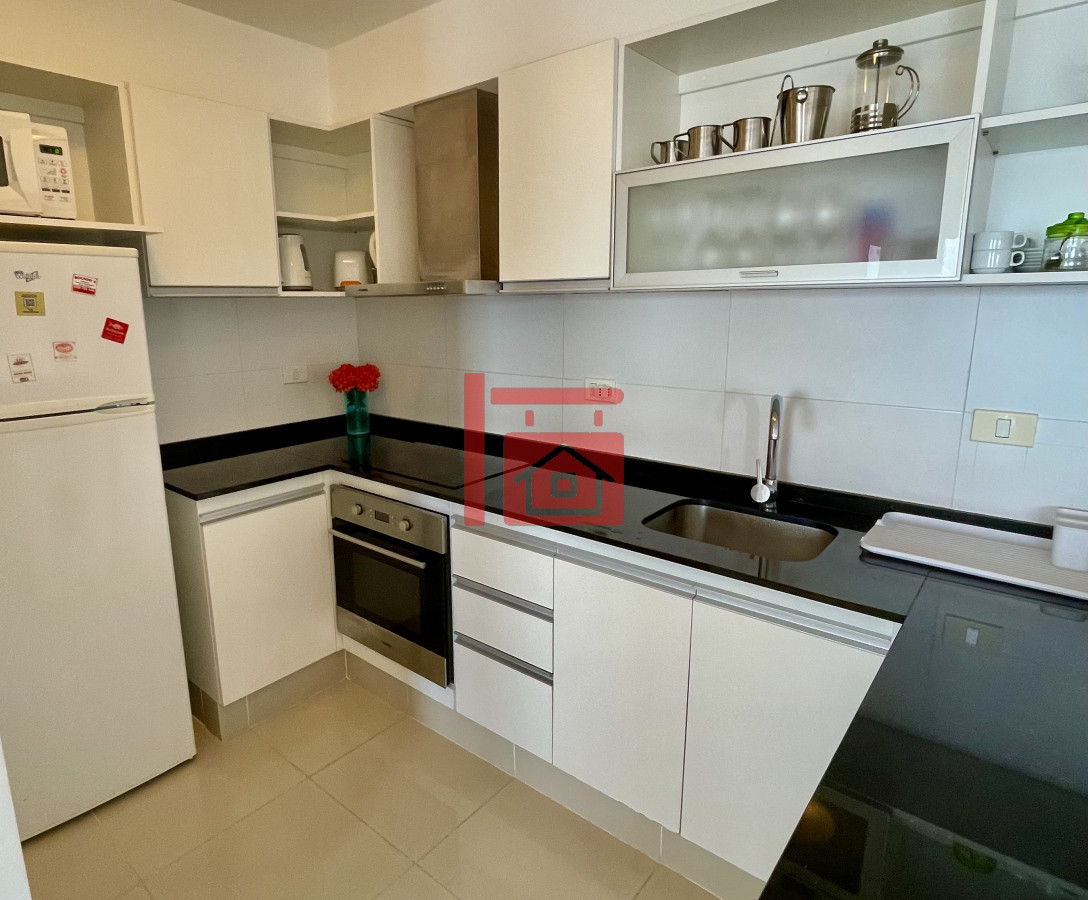 Apartamento ID.564 - Apartamento en Alquiler Anual   Torre Nueva con Servicios. Vista al Mar
