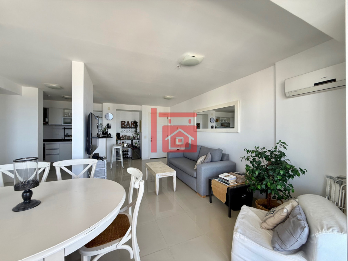 Apartamento ID.564 - Apartamento en Alquiler Anual   Torre Nueva con Servicios. Vista al Mar