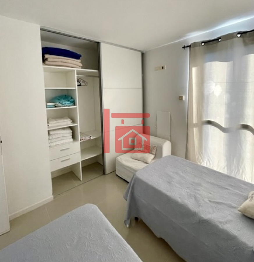 Apartamento ID.564 - Apartamento en Alquiler Anual   Torre Nueva con Servicios. Vista al Mar