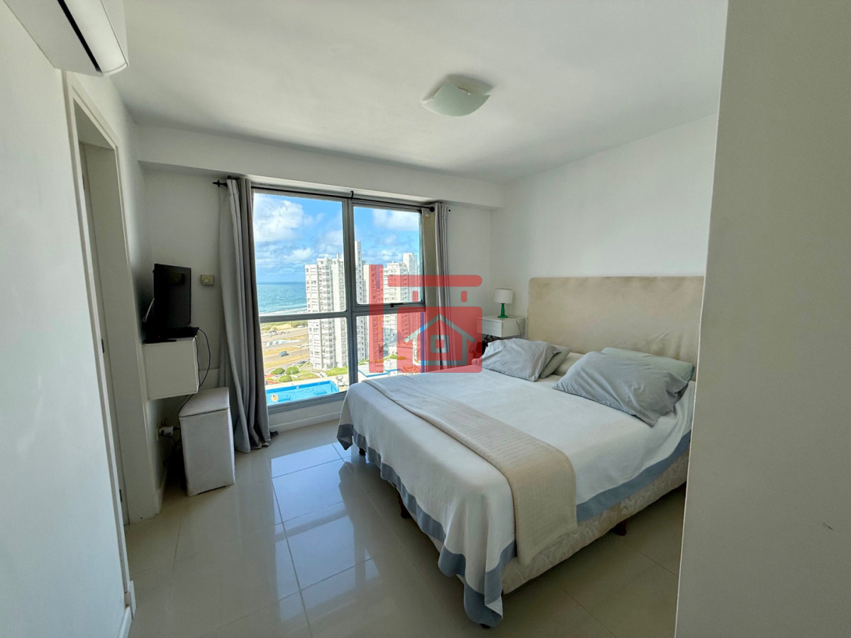 Apartamento ID.564 - Apartamento en Alquiler Anual   Torre Nueva con Servicios. Vista al Mar