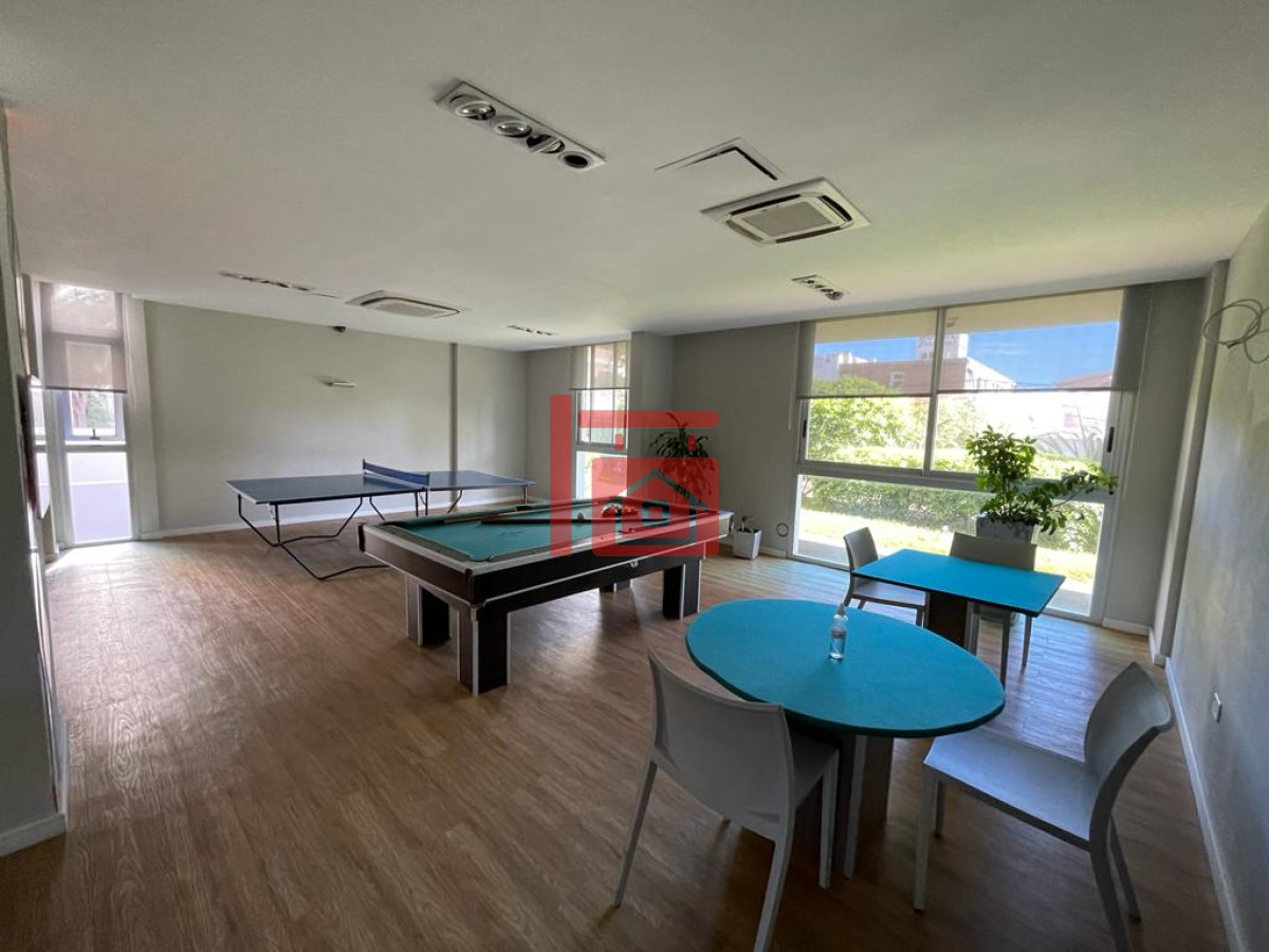 Apartamento ID.564 - Apartamento en Alquiler Anual   Torre Nueva con Servicios. Vista al Mar