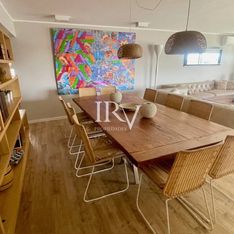 Apartamento ID.919 - Venta de Apartamento a Nuevo en Península, vista al Puerto de Punta del Este 