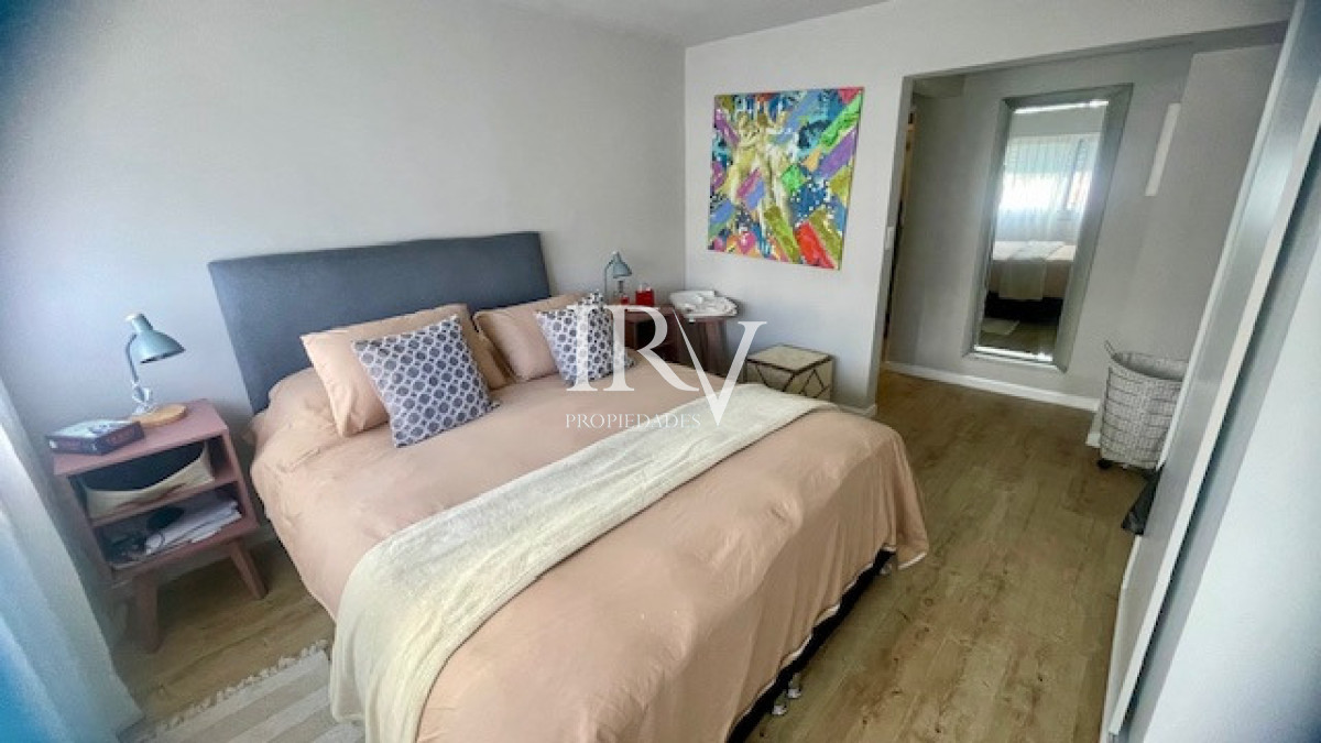 Apartamento ID.919 - Venta de Apartamento a Nuevo en Península, vista al Puerto de Punta del Este 