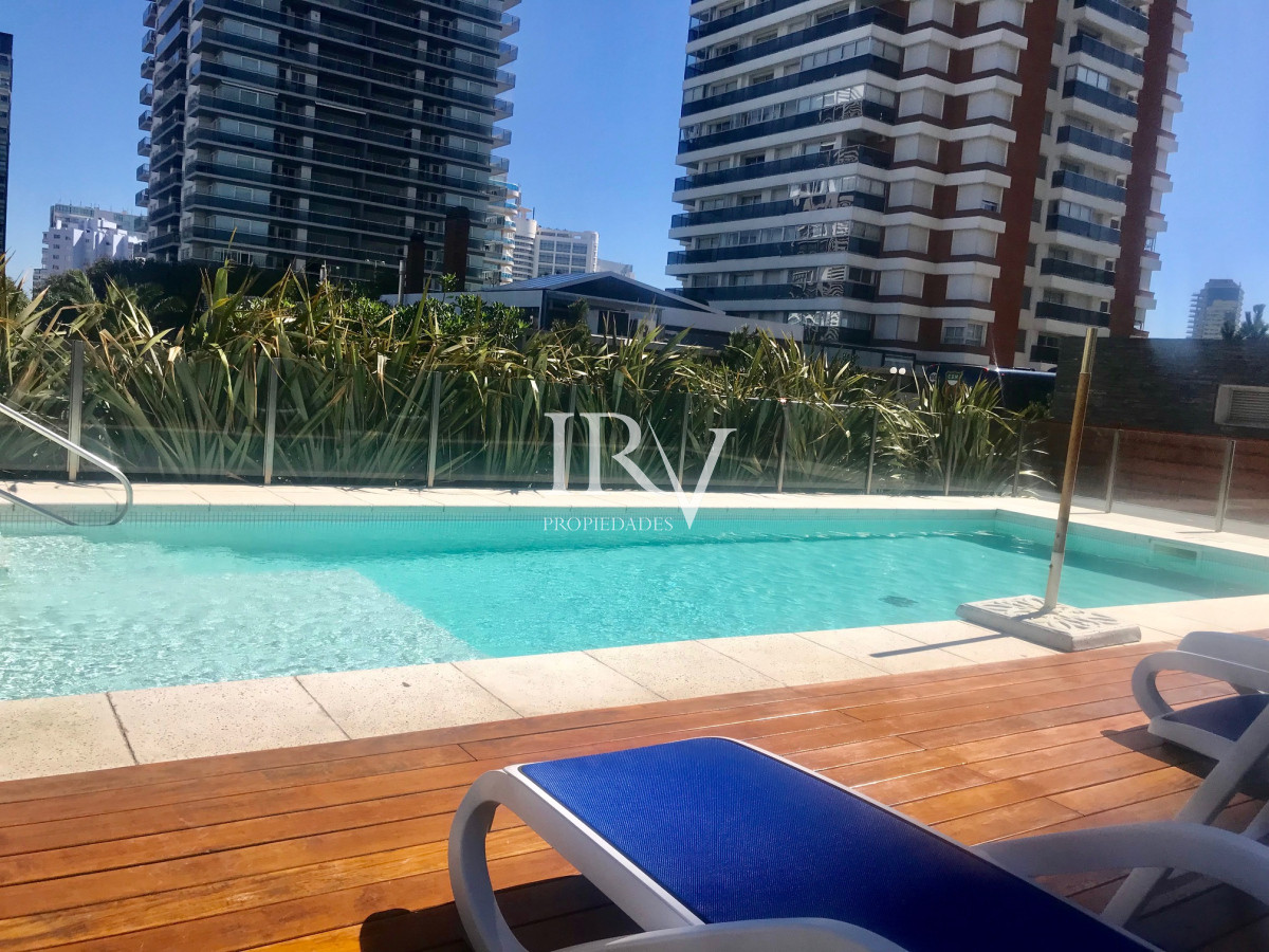 Apartamento ID.442 - Apartamento en Alquiler Anual   Torre Nueva con Servicios. Vista al Mar