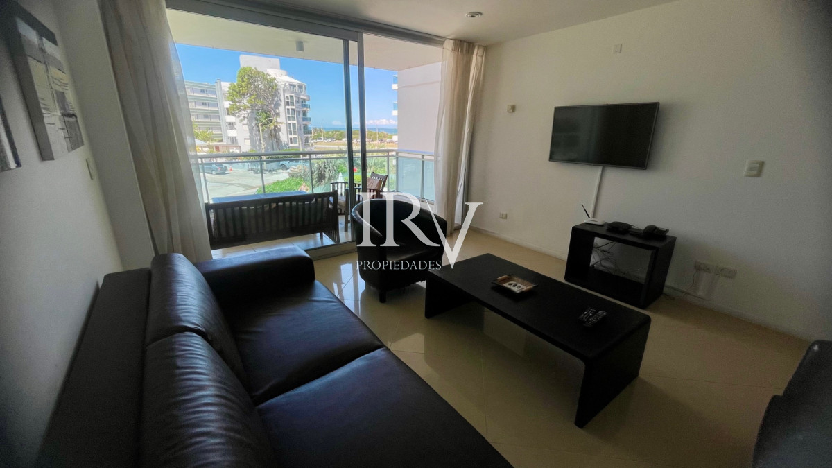 Apartamento ID.126 - Oportunidad Real. Apartamento en Venta a 50m de la Playa Brava en Punta del Este
