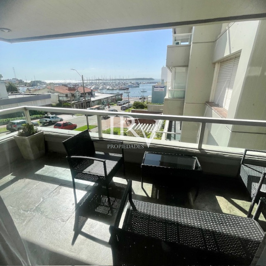 Apartamento ID.919 - Venta de Apartamento a Nuevo en Península, vista al Puerto de Punta del Este 
