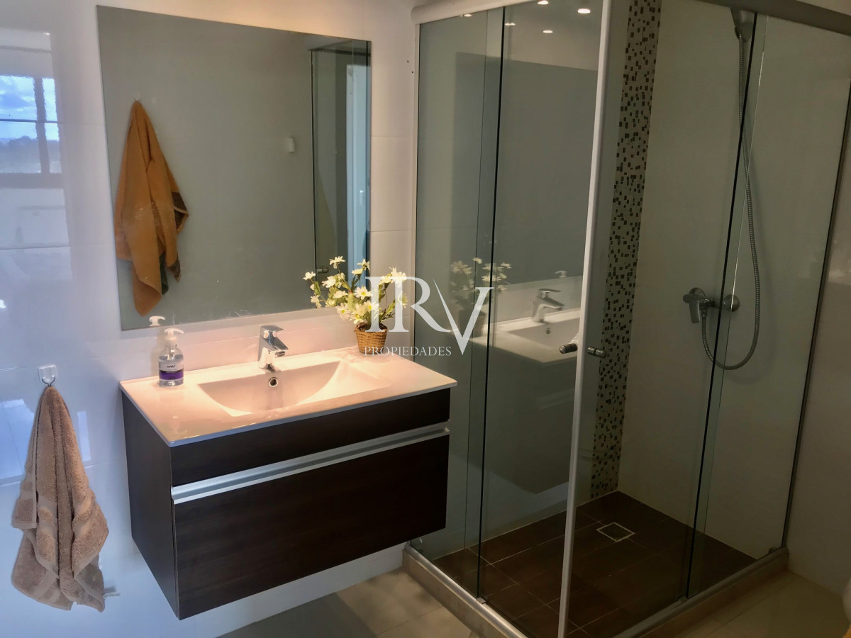 Apartamento ID.532 - Apartamento en Venta en Punta del Este. Con renta anual