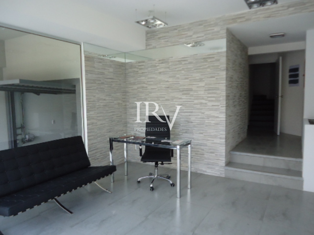 Apartamento ID.149 - Venta de Apartamento 1 ambiente, garaje y renta anual vigente. Zona Puerto del Buceo