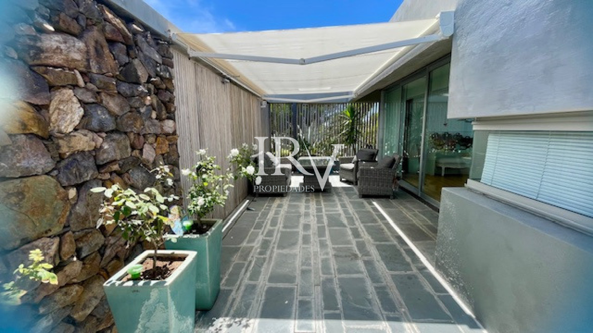 Apartamento ID.764 - Oportunidad en Punta Ballena. Venta de Apartamento Duplex tipo Casa