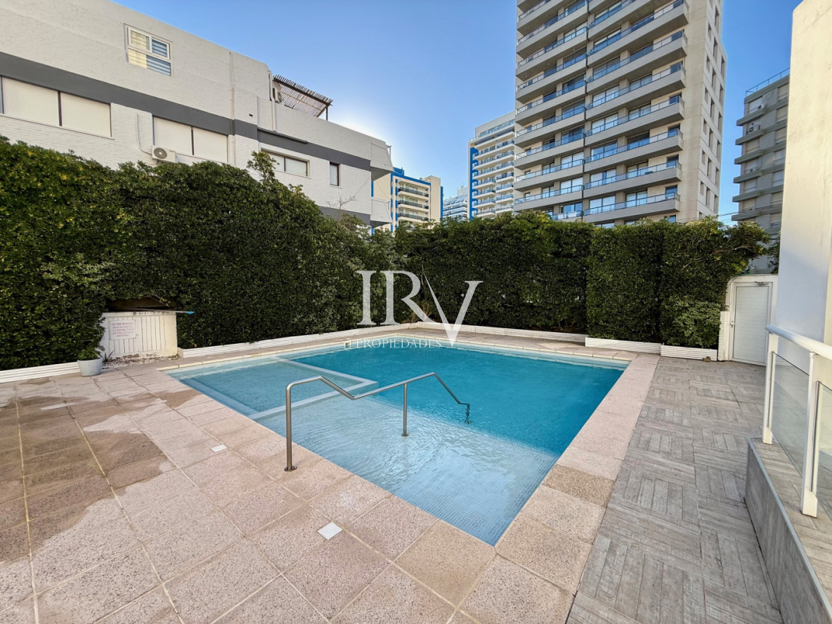 Apartamento ID.1019 - Venta de Penthouse duplex con parrillero exclusivo en Playa Brava de Punta del Este