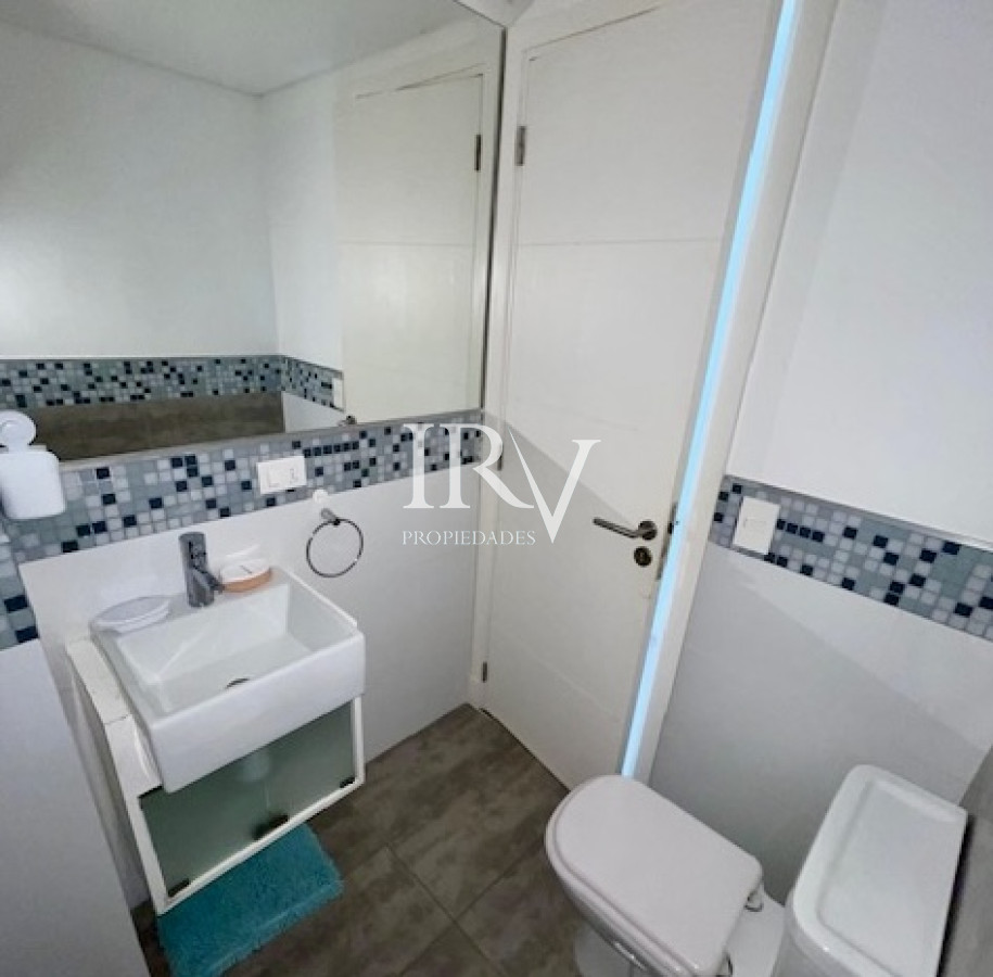 Apartamento ID.442 - Apartamento en Alquiler Anual   Torre Nueva con Servicios. Vista al Mar