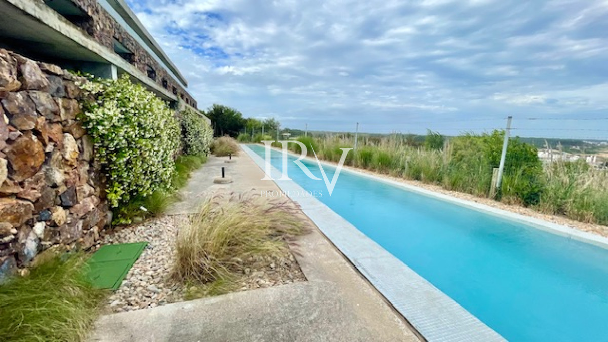 Apartamento ID.764 - Oportunidad en Punta Ballena. Venta de Apartamento Duplex tipo Casa