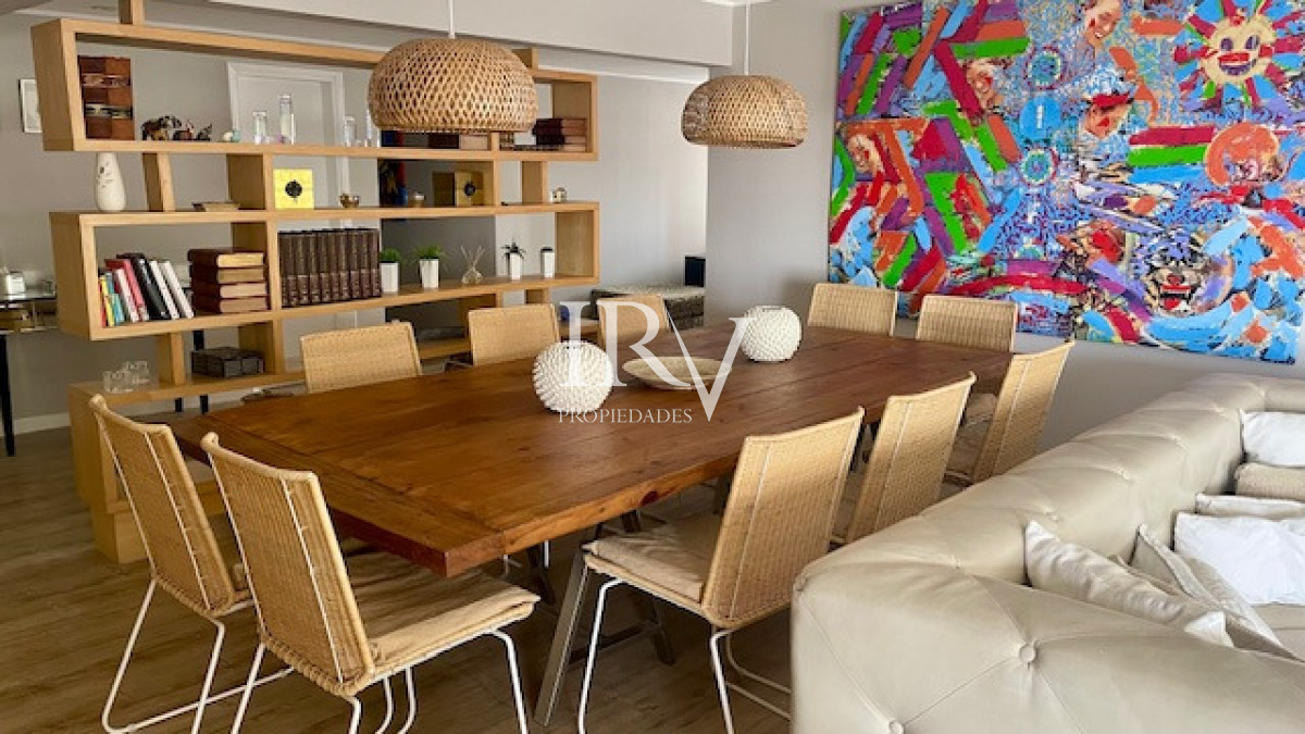 Apartamento ID.919 - Venta de Apartamento a Nuevo en Península, vista al Puerto de Punta del Este 