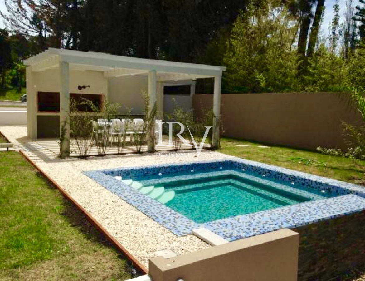 Apartamento ID.532 - Apartamento en Venta en Punta del Este. Con renta anual