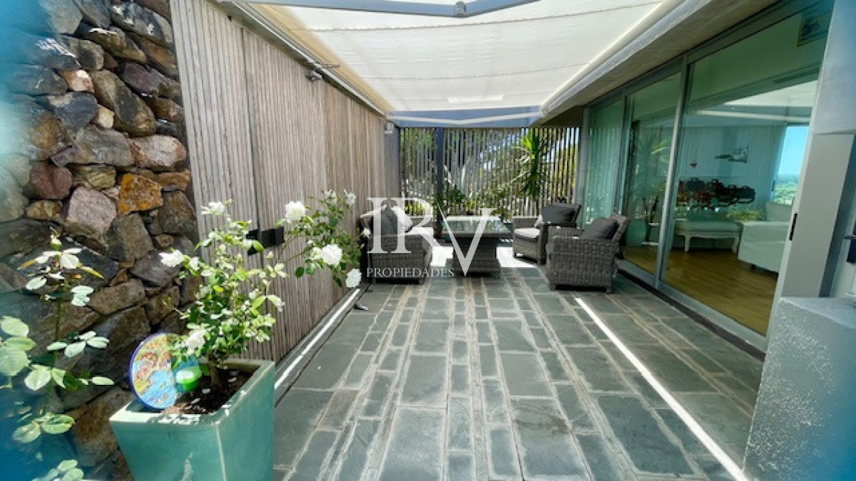 Apartamento ID.764 - Oportunidad en Punta Ballena. Venta de Apartamento Duplex tipo Casa