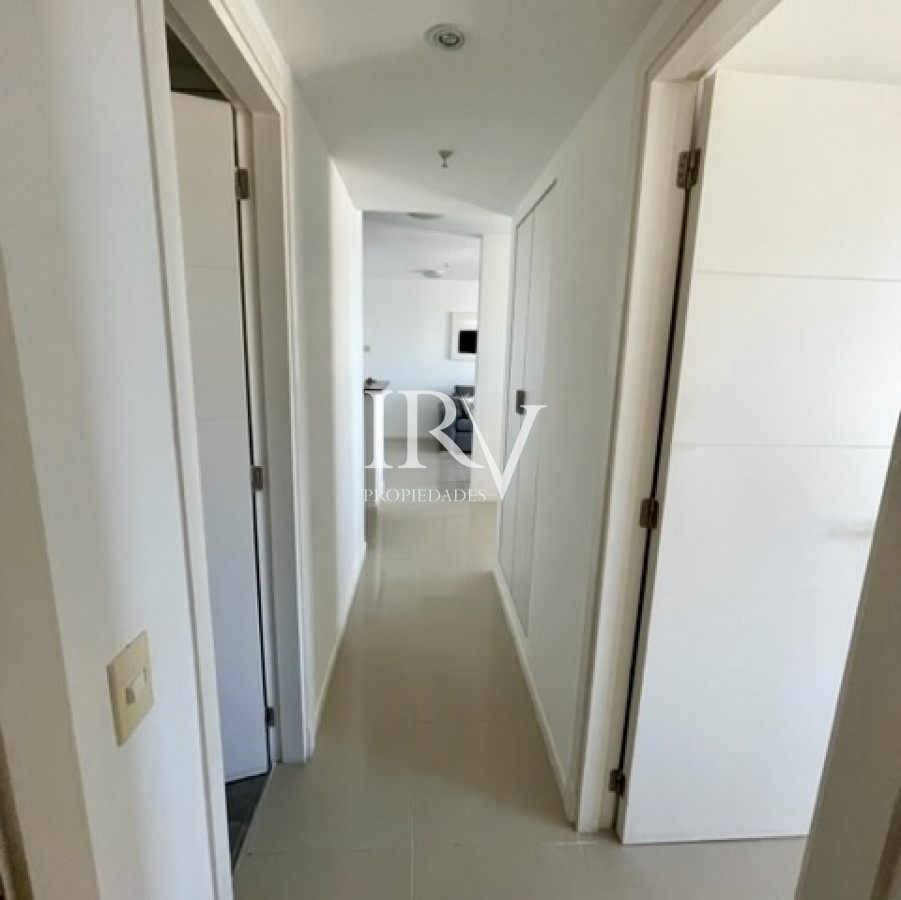 Apartamento ID.442 - Apartamento en Alquiler Anual   Torre Nueva con Servicios. Vista al Mar