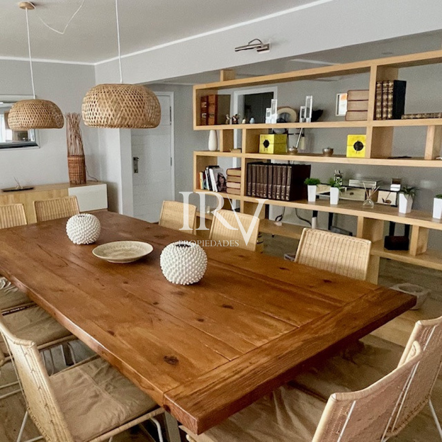 Apartamento ID.919 - Venta de Apartamento a Nuevo en Península, vista al Puerto de Punta del Este 