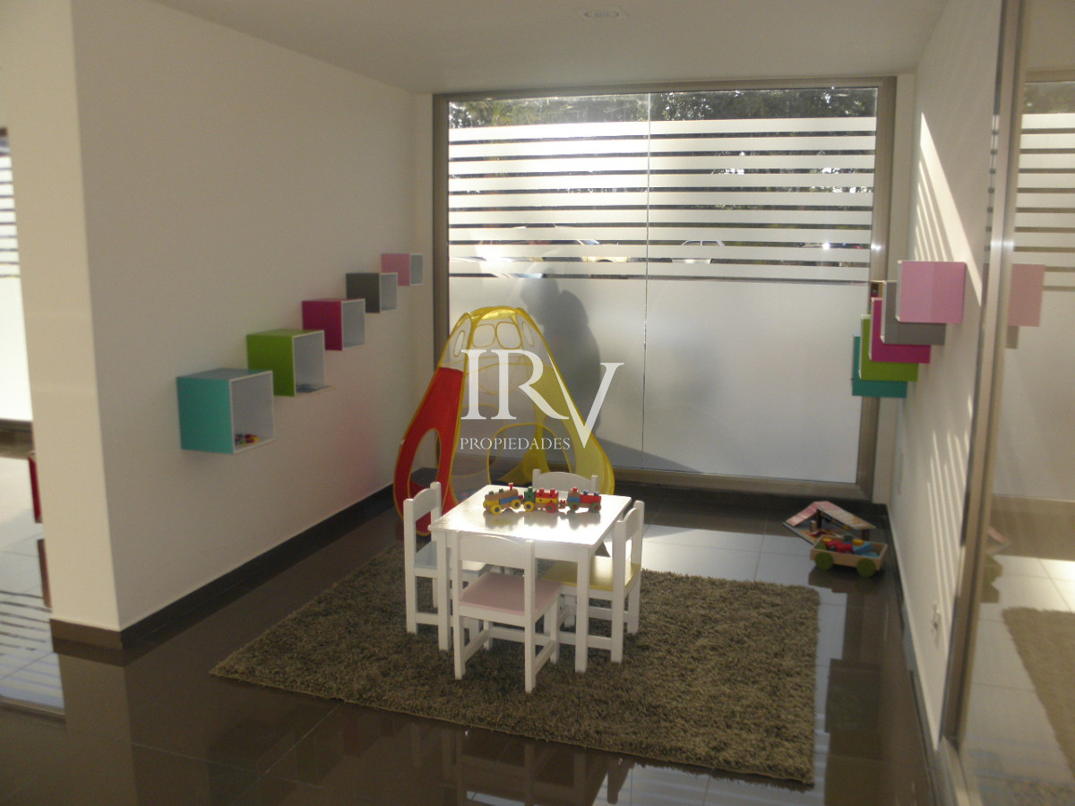 Apartamento ID.532 - Apartamento en Venta en Punta del Este. Con renta anual