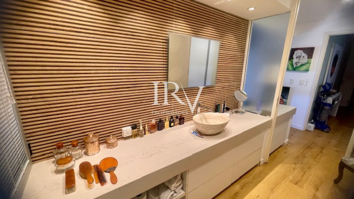 Apartamento ID.764 - Oportunidad en Punta Ballena. Venta de Apartamento Duplex tipo Casa