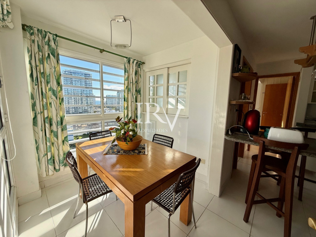 Apartamento ID.1019 - Venta de Penthouse duplex con parrillero exclusivo en Playa Brava de Punta del Este