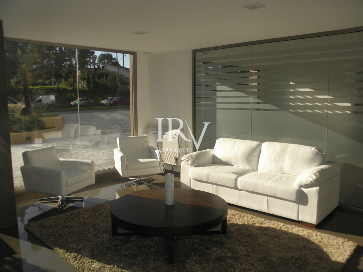 Apartamento ID.532 - Apartamento en Venta en Punta del Este. Con renta anual