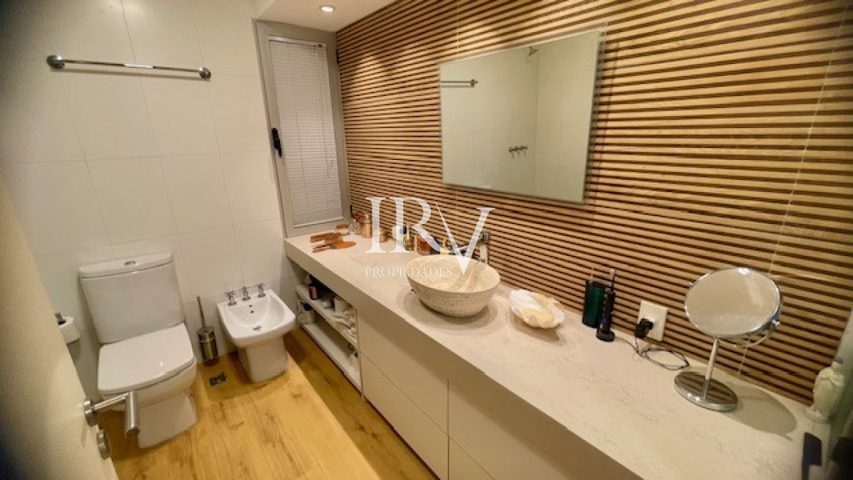 Apartamento ID.764 - Oportunidad en Punta Ballena. Venta de Apartamento Duplex tipo Casa