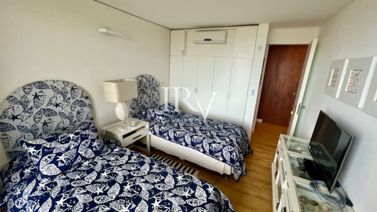 Apartamento ID.764 - Oportunidad en Punta Ballena. Venta de Apartamento Duplex tipo Casa