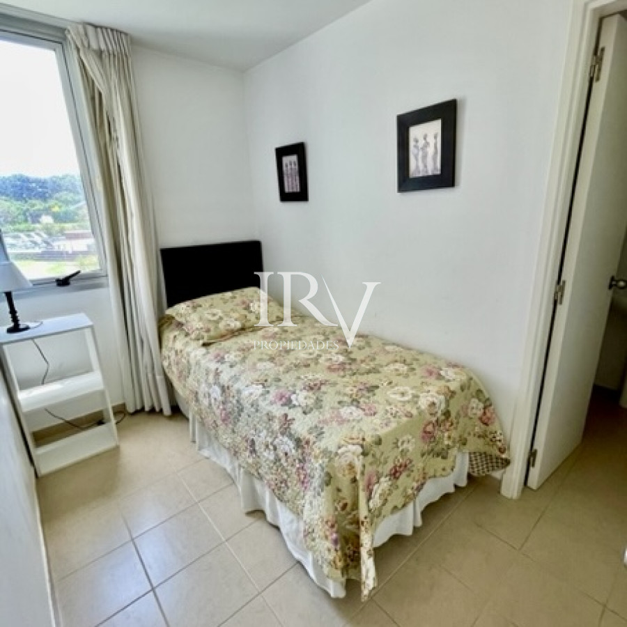 Apartamento ID.126 - Oportunidad Real. Apartamento en Venta a 50m de la Playa Brava en Punta del Este